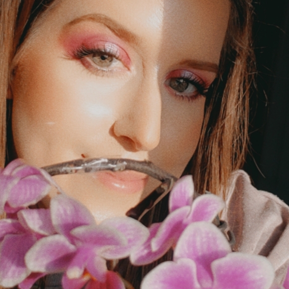 Meet your Posher, Carrie - Picture 4 of 4